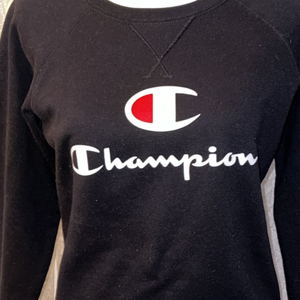 CHAMPION Sweatshirt - Picture 2 of 9